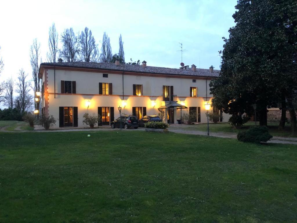 Villa Dom Пьяченца Экстерьер фото